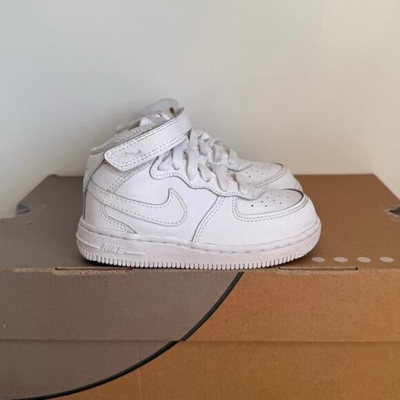 Nike Air Force 1 Mid ‘Triple White’ Toddler Sneakers - SZ 8 C - Picture 3 of 14